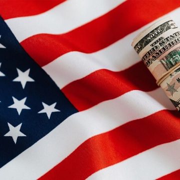 Los comités de auditoría en los Estados Unidos tienen un papel crítico y legalmente obligatorio en la supervisión del auditor y del proceso de auditoría.